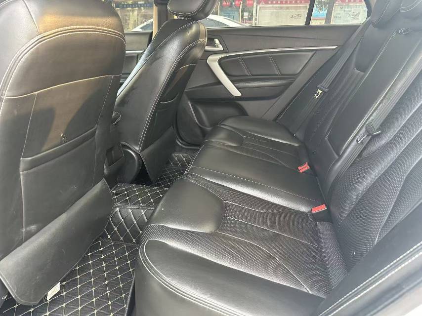 GEELY Emgrand 2016 car image #9