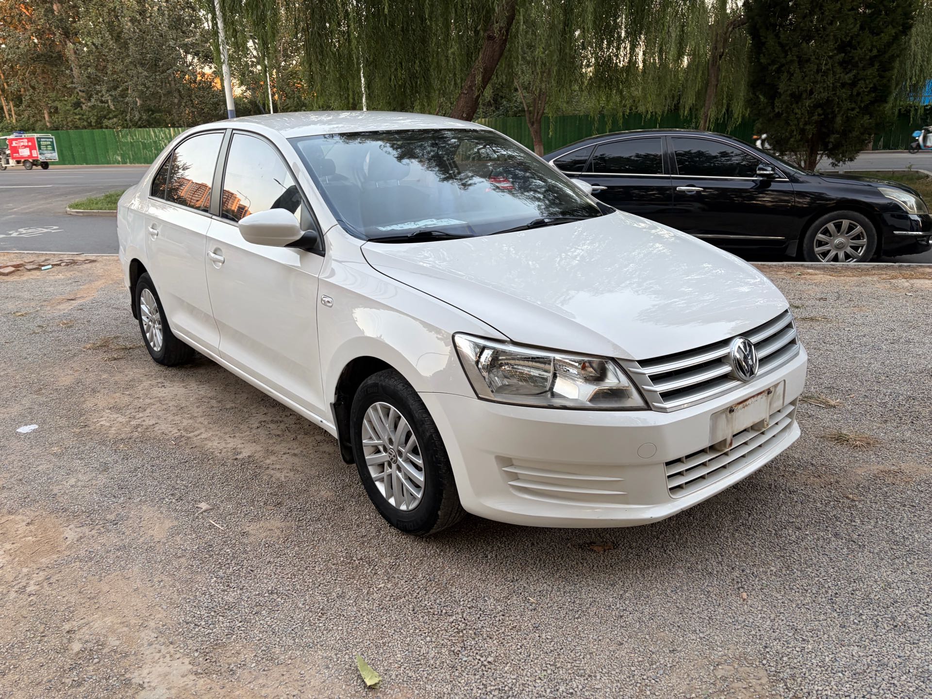 Volkswagen Santana 2013 car image #3