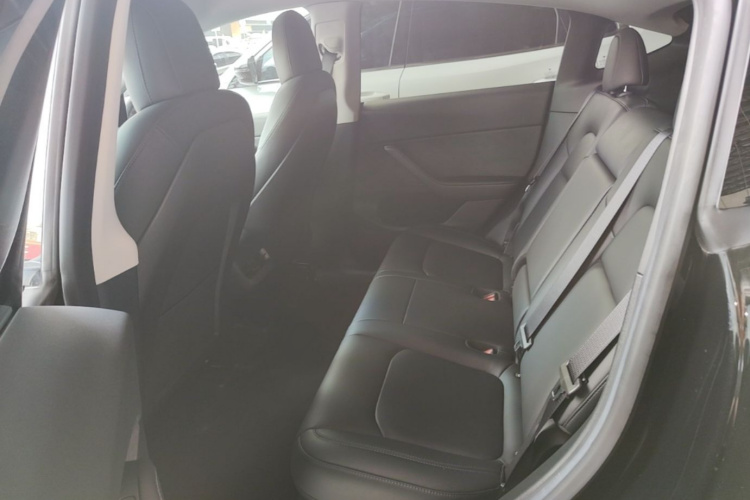 Tesla Model Y 2022 #13 Tesla Model Y 2022 car image #13