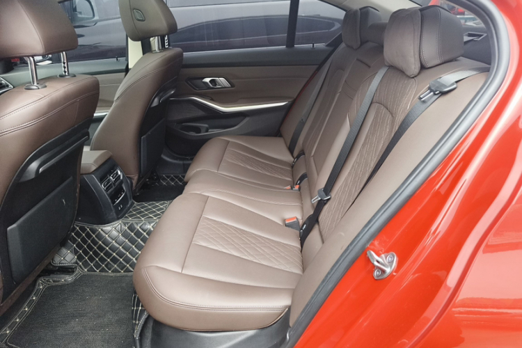 BMW 3 Series 2022 صورة سيارة #13