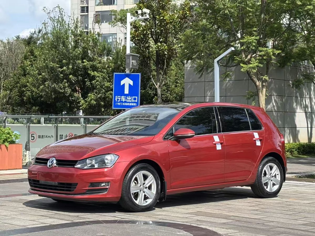 Volkswagen Golf 2015 car image 