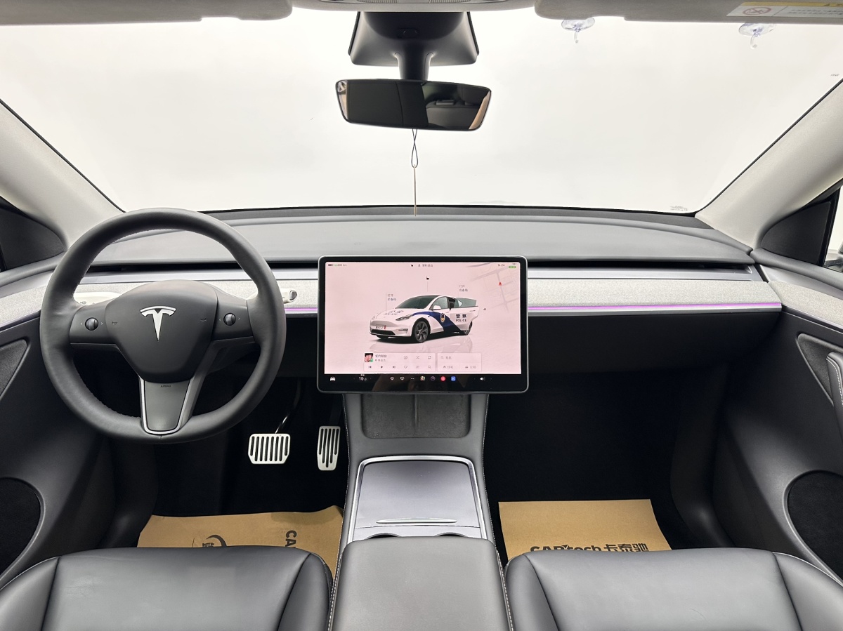 Tesla Model Y 2024 #5 Tesla Model Y 2024 car image #5