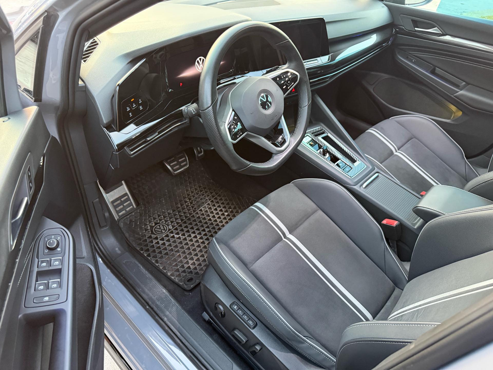 Volkswagen Golf 2022 #2 Volkswagen Golf 2022 صورة سيارة #2