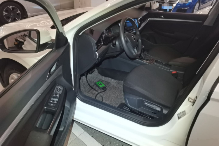 Volkswagen Bora 2020 car image #16