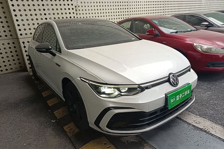 Volkswagen Golf 2022 car image #4