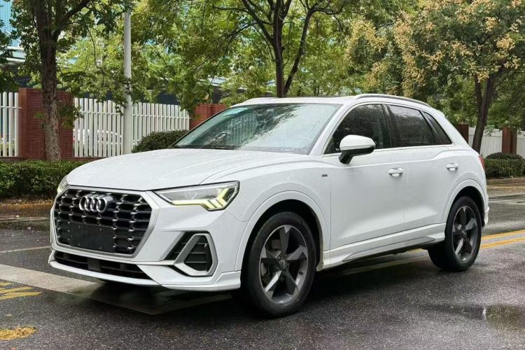 Audi Q3 2019 #2 Audi Q3 2019 car image #2