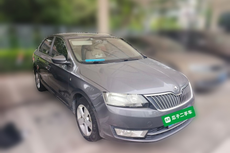 Skoda Rapid 2014 #4 Skoda Rapid 2014 image de voiture #4