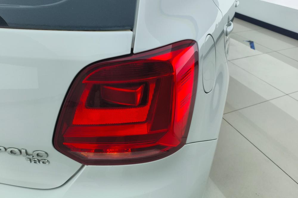 Volkswagen Polo 2019 car image #12