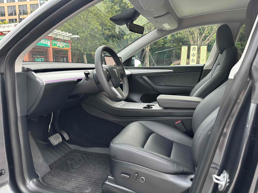 Tesla Model Y 2024 #15 Tesla Model Y 2024 car image #15
