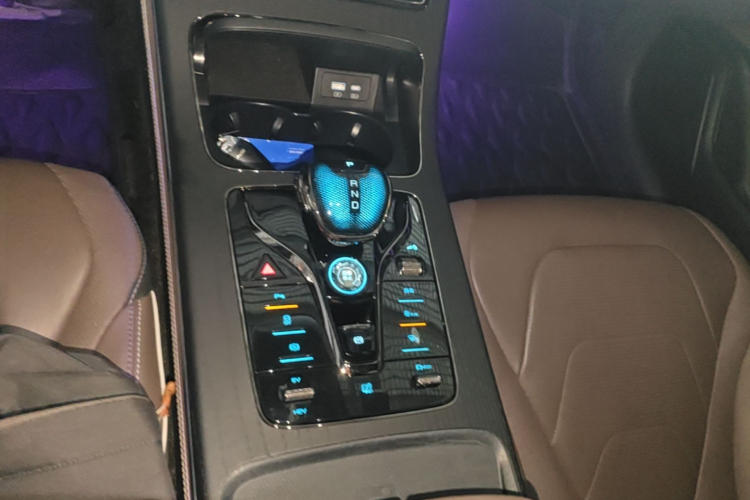BYD Han 2022 car image #14
