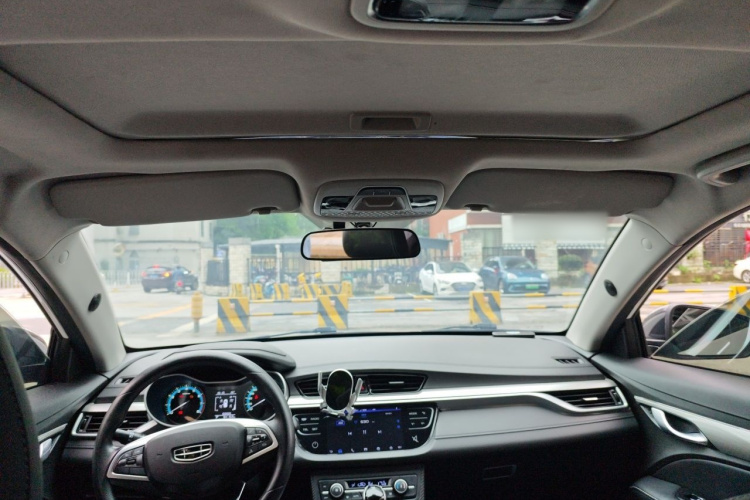 GEELY Emgrand 2020 #16 GEELY Emgrand 2020 car image #16