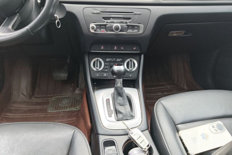 Audi Q3 2014 #14 Audi Q3 2014 car image #14