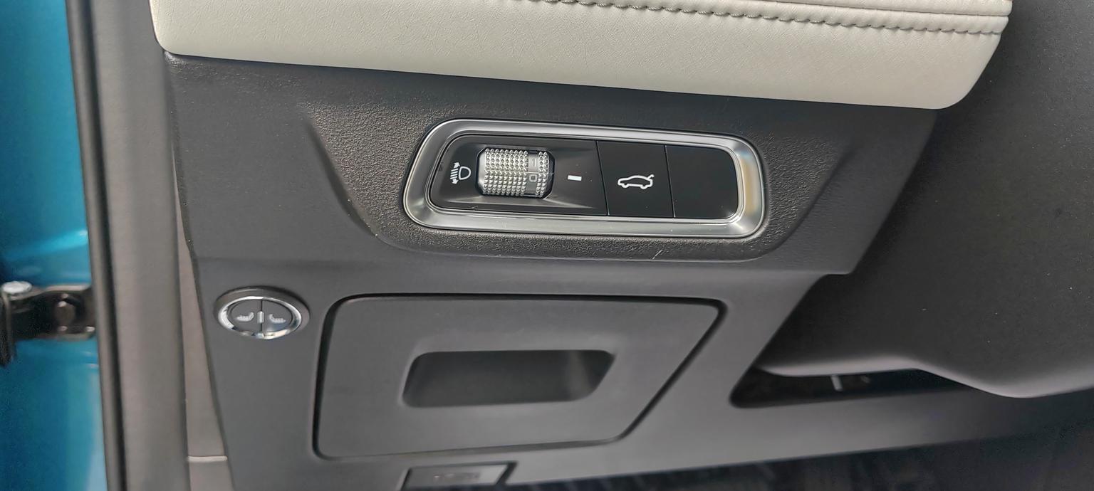 GEELY Emgrand L 2022 car image #16