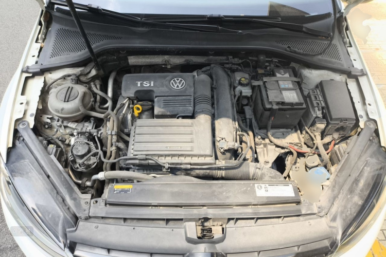 Volkswagen Golf 2019 car image #22