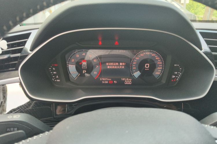 Audi Q3 2020 car image #13