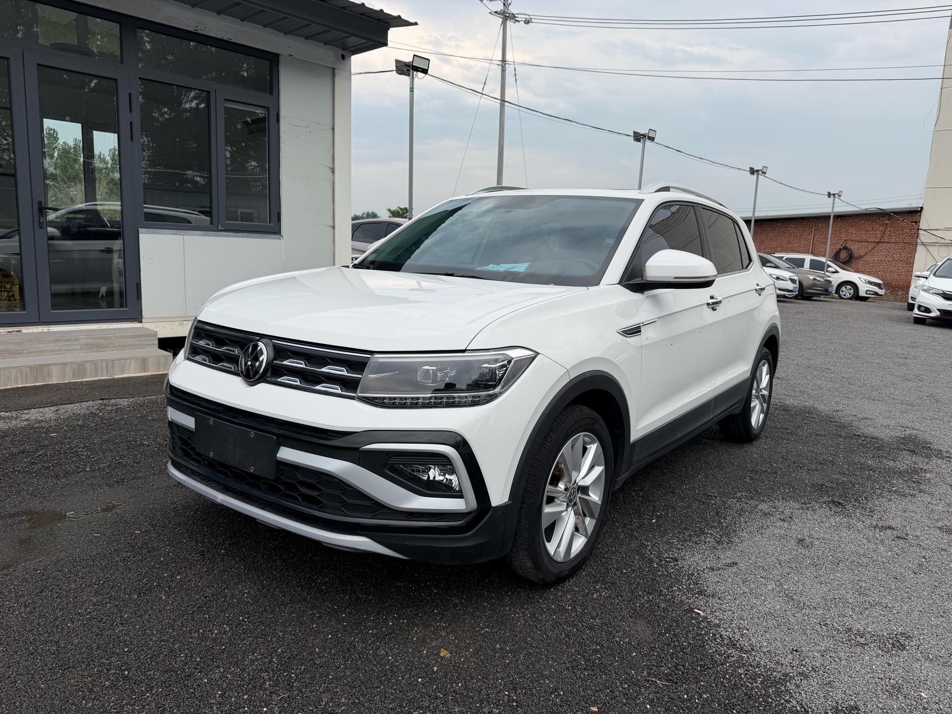 Volkswagen T-Cross 2021 Volkswagen T-Cross 2021 car image