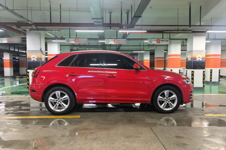 Audi Q3 2017 car image #8