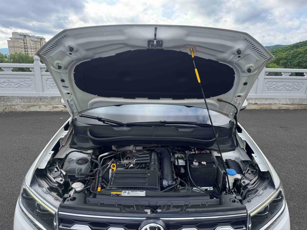 Volkswagen T-Cross 2021 car image #7
