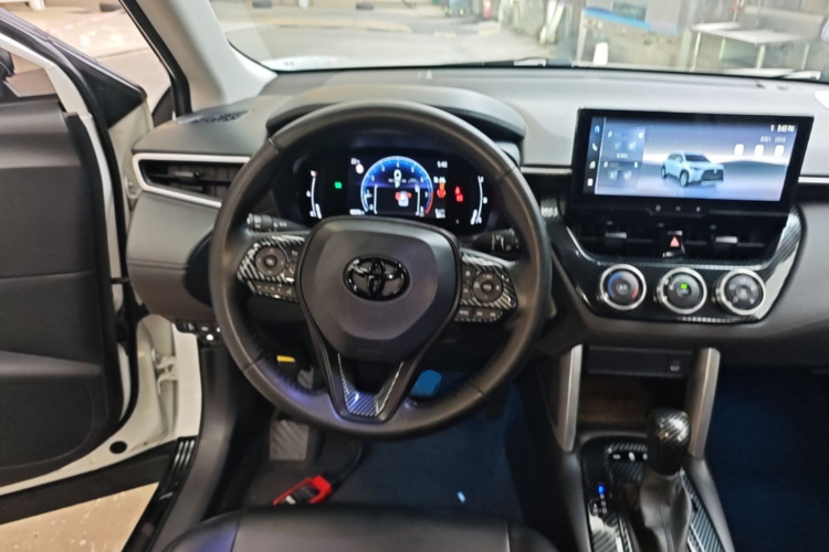 Toyota Corolla Cross 2023 image de voiture #15