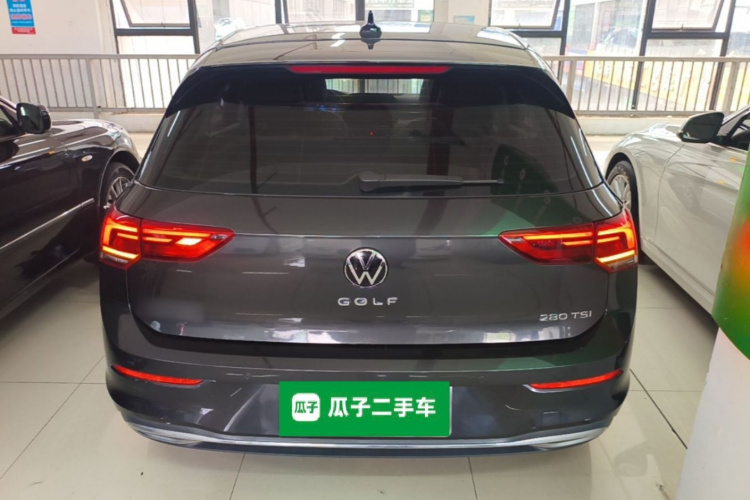 Volkswagen Golf 2022 car image #6