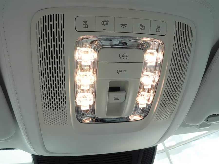 Mercedes-Benz Maybach GLS car image #46