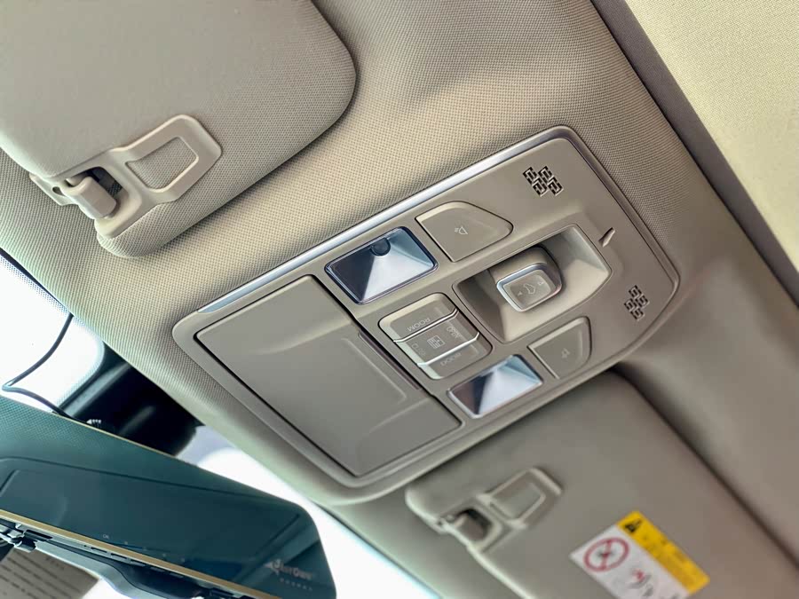 GEELY Ulion 2017 #46 GEELY Ulion 2017 immagine di auto #46