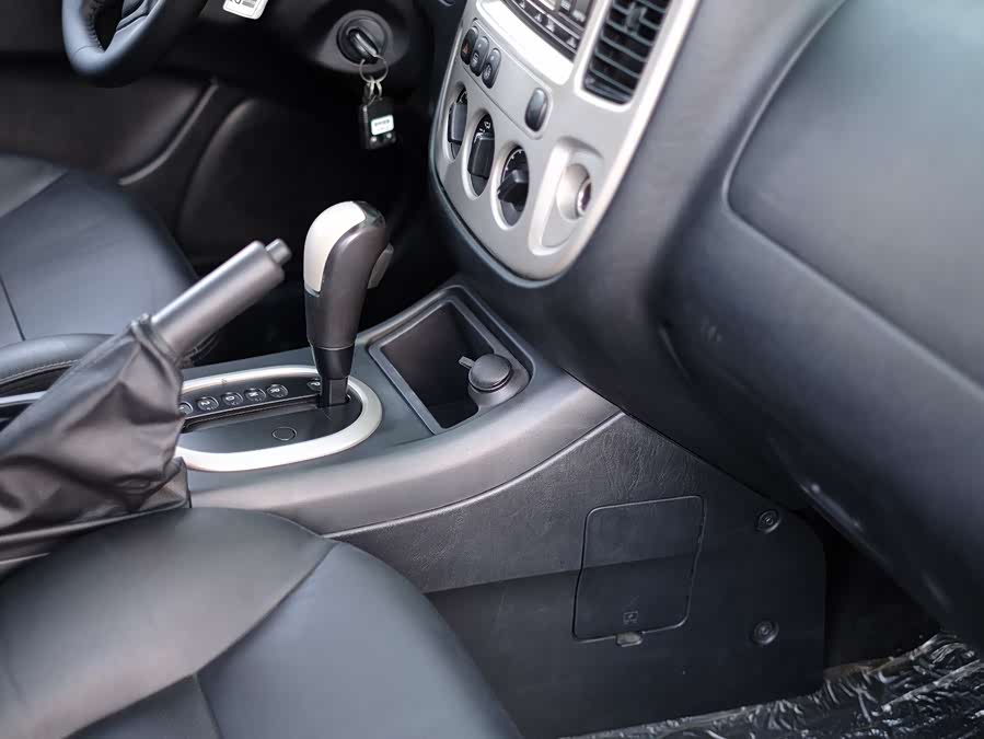 Ford Escape (Imported) 2007 immagine di auto #46