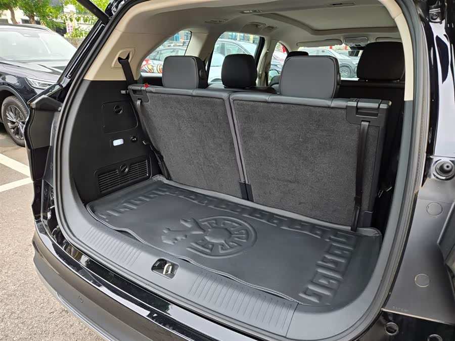 HongQi HS7 PHEV 2024 #46 HongQi HS7 PHEV 2024 car image #46