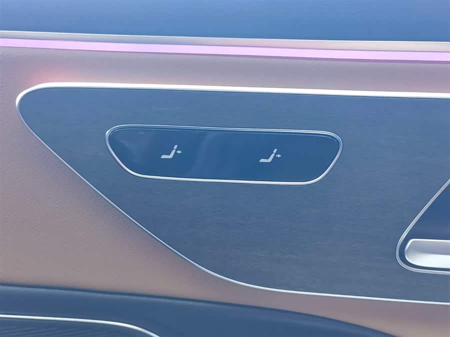 Mercedes-Benz E Class New Energy 2024 car image #46