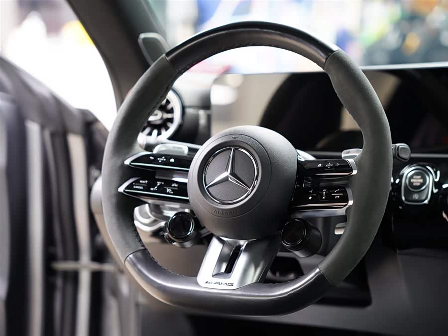 Mercedes-Benz CLA AMG 2024 imagem de carro #46