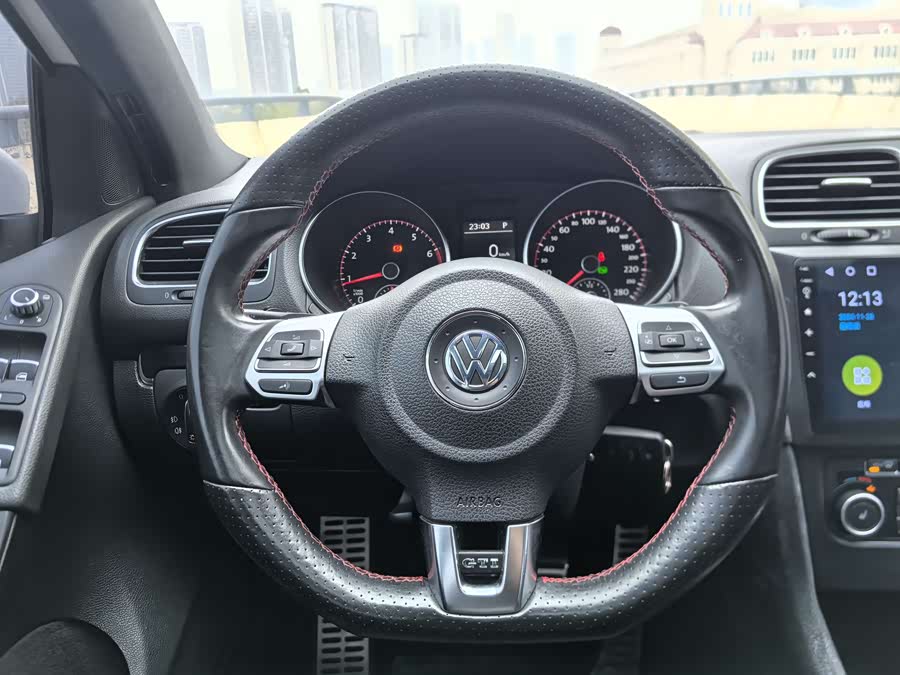 Volkswagen GolfGTI 2011 #46 Volkswagen GolfGTI 2011 car image #46