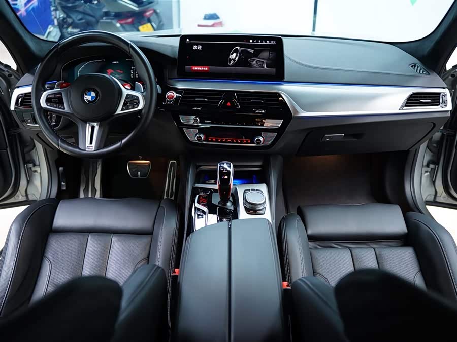 BMW M5 2022 صورة سيارة #46