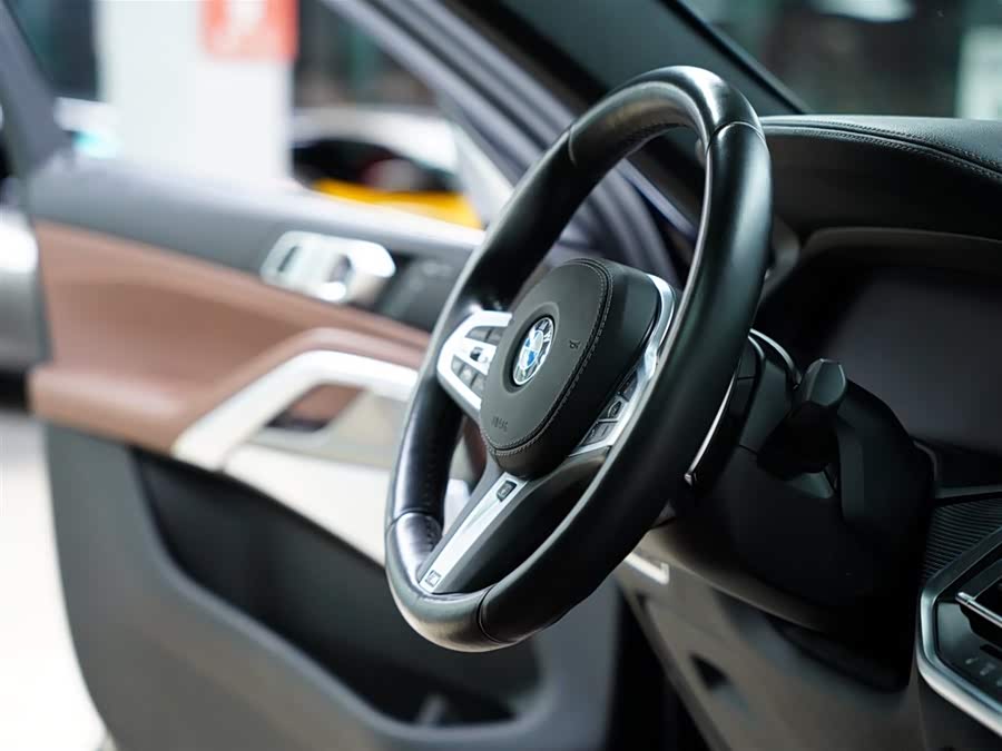 BMW X6 2021 car image #46