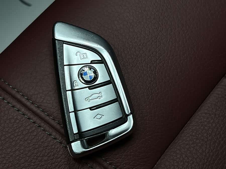 BMW 5 Series 2020 car image #46