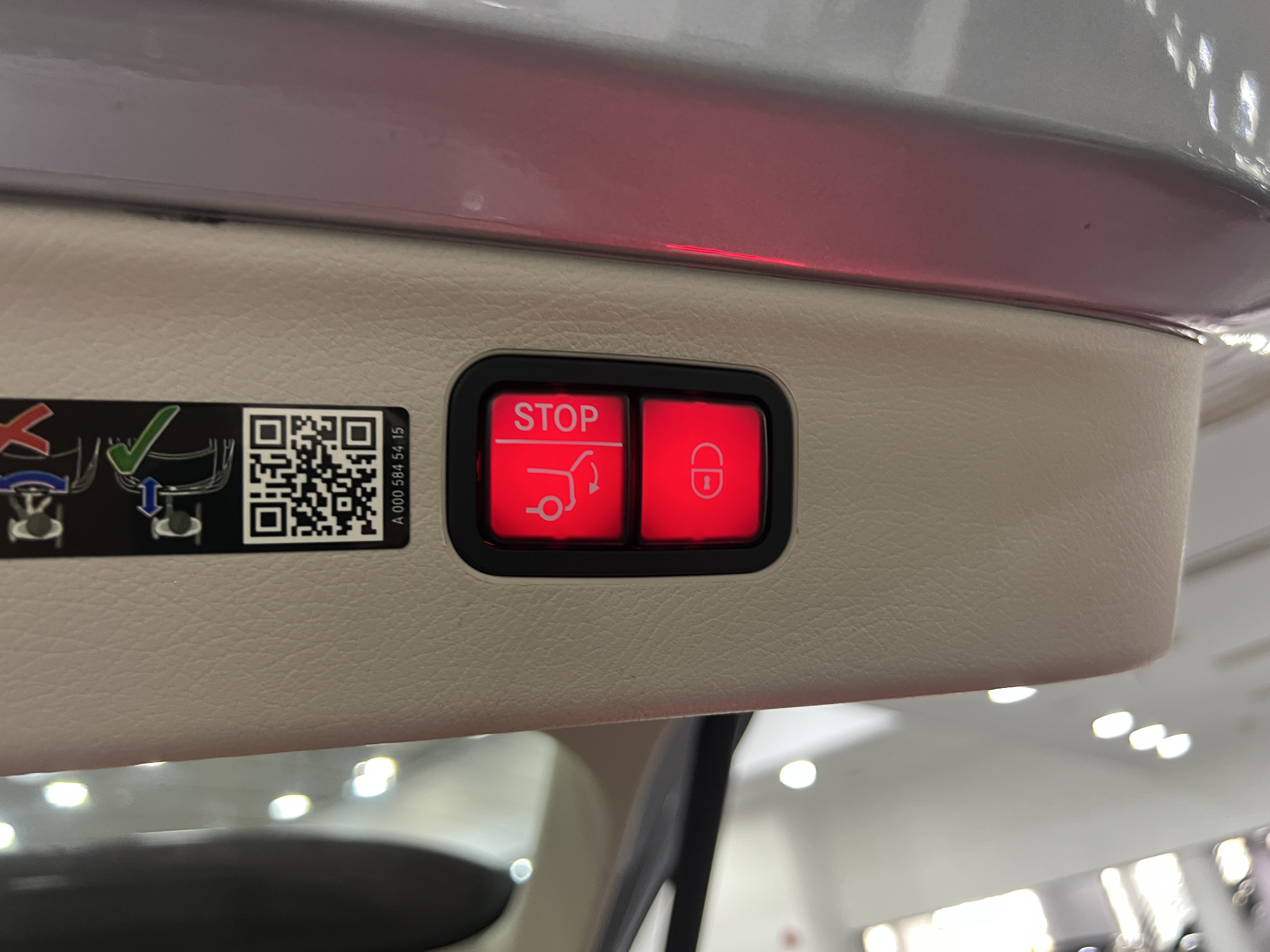 Mercedes-Benz EQS SUV 2023 car image #46