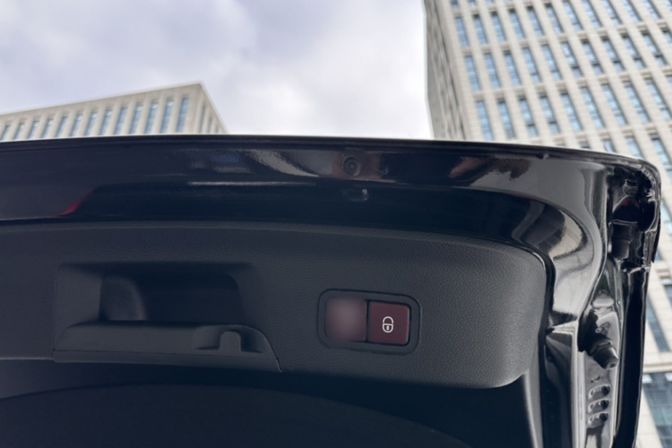 Mercedes-Benz GLE Coupe AMG 2017 #46 Mercedes-Benz GLE Coupe AMG 2017 car image #46