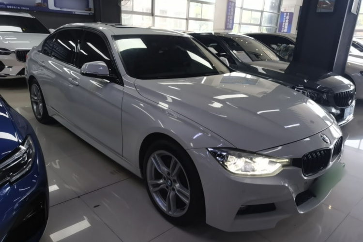 BMW 3 Series 2019 car image #4