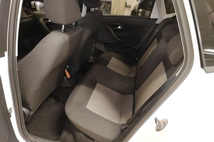 Volkswagen Polo 2016 #13 Volkswagen Polo 2016 car image #13