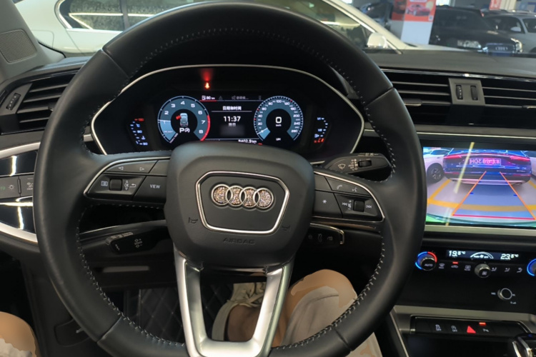 Audi Q3 2019 #23 Audi Q3 2019 car image #23