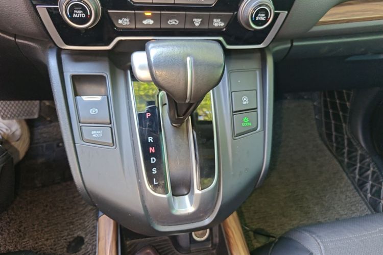 Honda CR-V 2018 #14 Honda CR-V 2018 car image #14