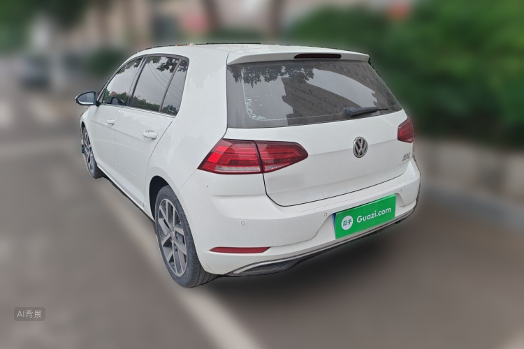 Volkswagen Golf 2020 car image #5