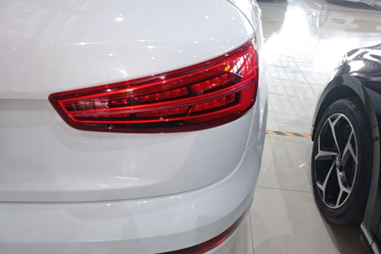 Audi Q3 2018 #8 Audi Q3 2018 car image #8
