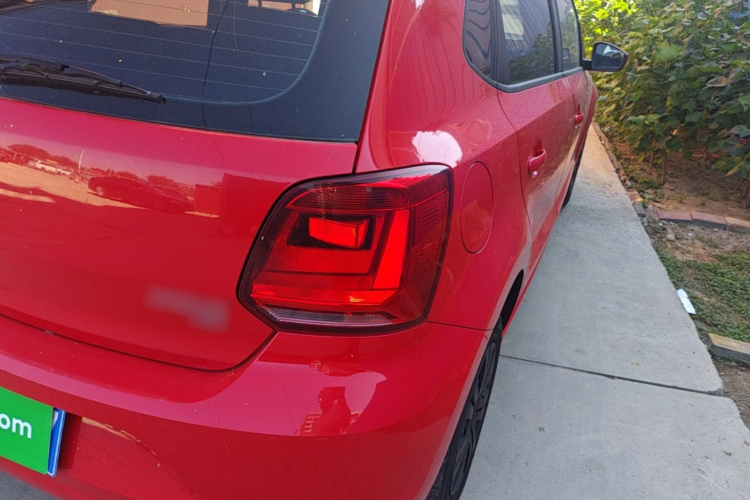 Volkswagen Polo 2019 car image #8
