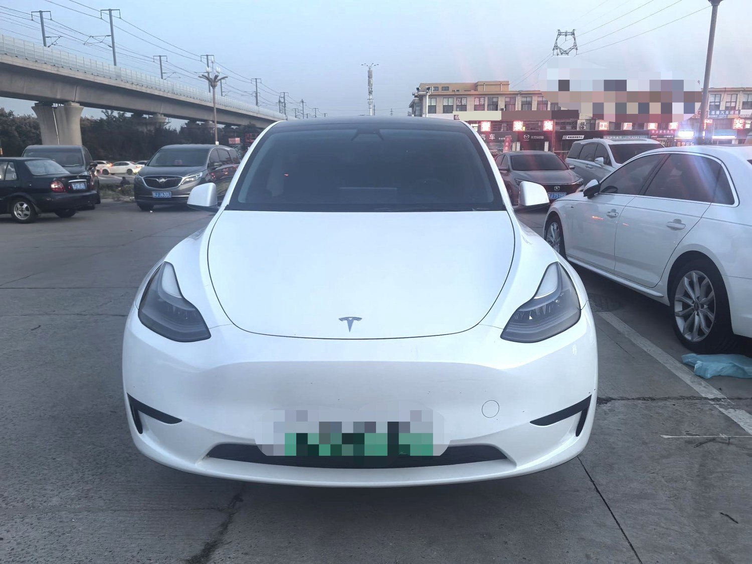 Tesla Model Y 2022 #2 Tesla Model Y 2022 car image #2