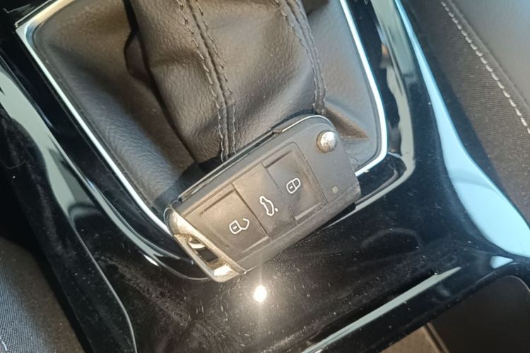 Volkswagen Tharu 2024 car image #9