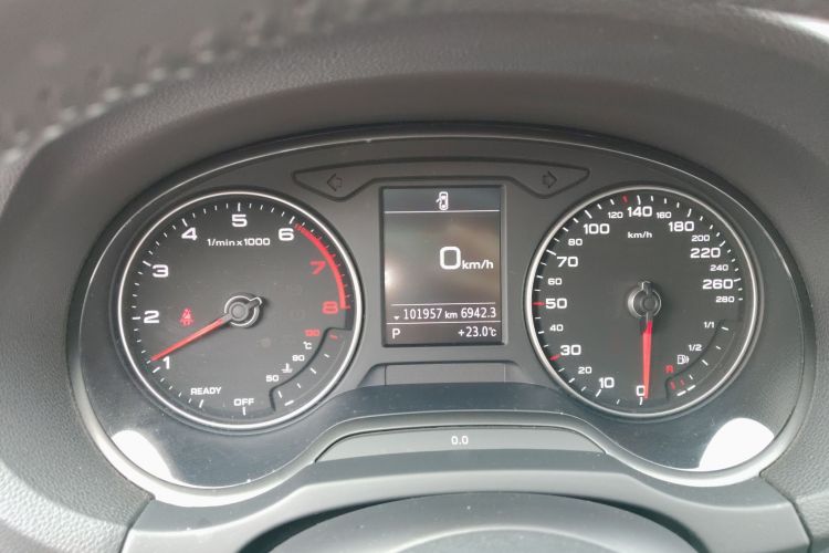 Audi A3 2018 immagine di auto #12