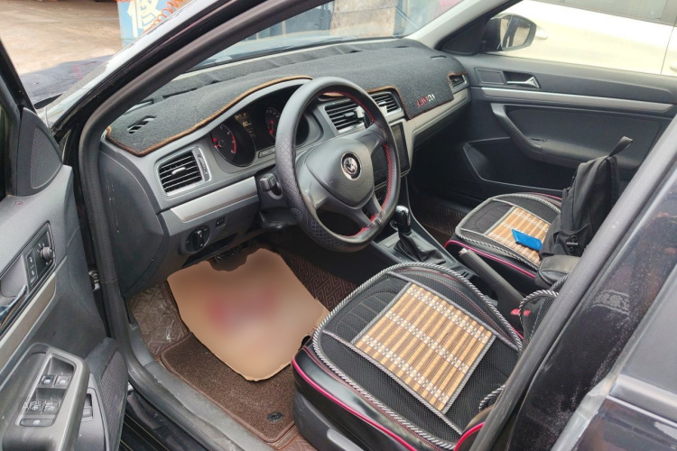Volkswagen Lavida 2019 car image #18