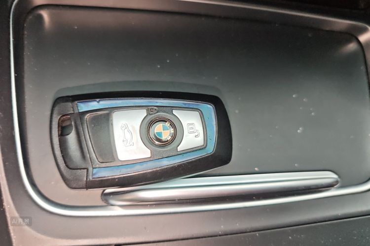 BMW 3 Series 2017 car image #10