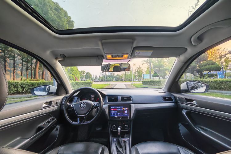Volkswagen Lavida 2017 car image #28