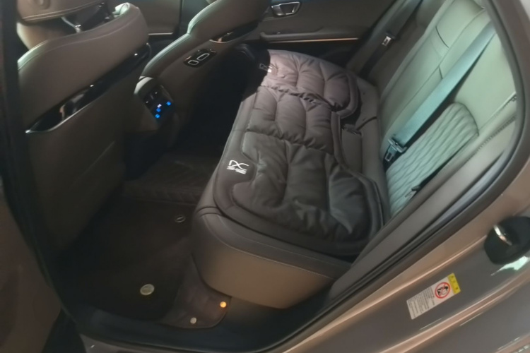 BYD Han 2024 car image #17